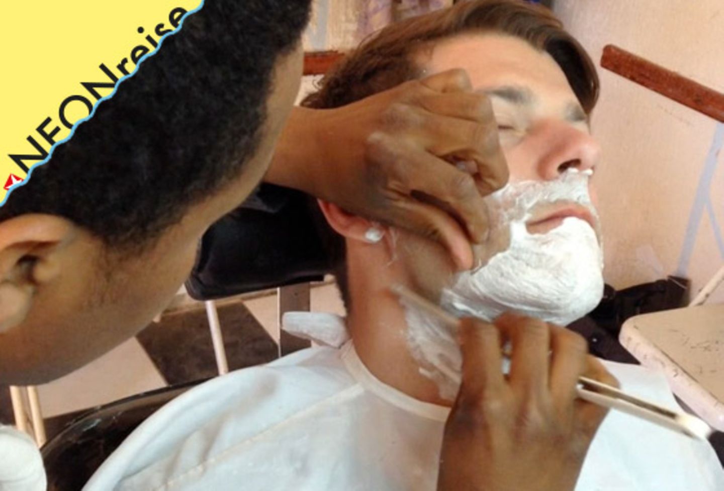 Zuhause: #NEONreise: Beim Barbier