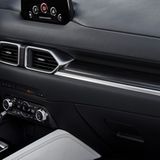 Die Mittelkonsole wurde leicht angehoben.