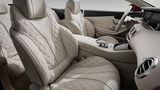 Das bekannt exklusive Interieur des Mercedes Maybach S 650 Cabrio