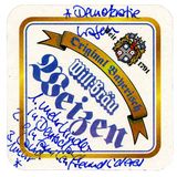 Dorothee Bär von der CSU schreibt ihr Programm auf einen Weißbier-Deckel, trinkt selbst aber lieber Weißwein. Sie will »mehr Kinder in Deutschland.«