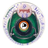 Die Piratenkapitänin Katharina Nocun fertigte erst mal sehr kreativ ein Mashup aus Bierdeckel und Partei-Logo an, dann fielen ihr aber nur sehr große, allgemeine Worte wie »Mut« oder »Freiheit« ein.