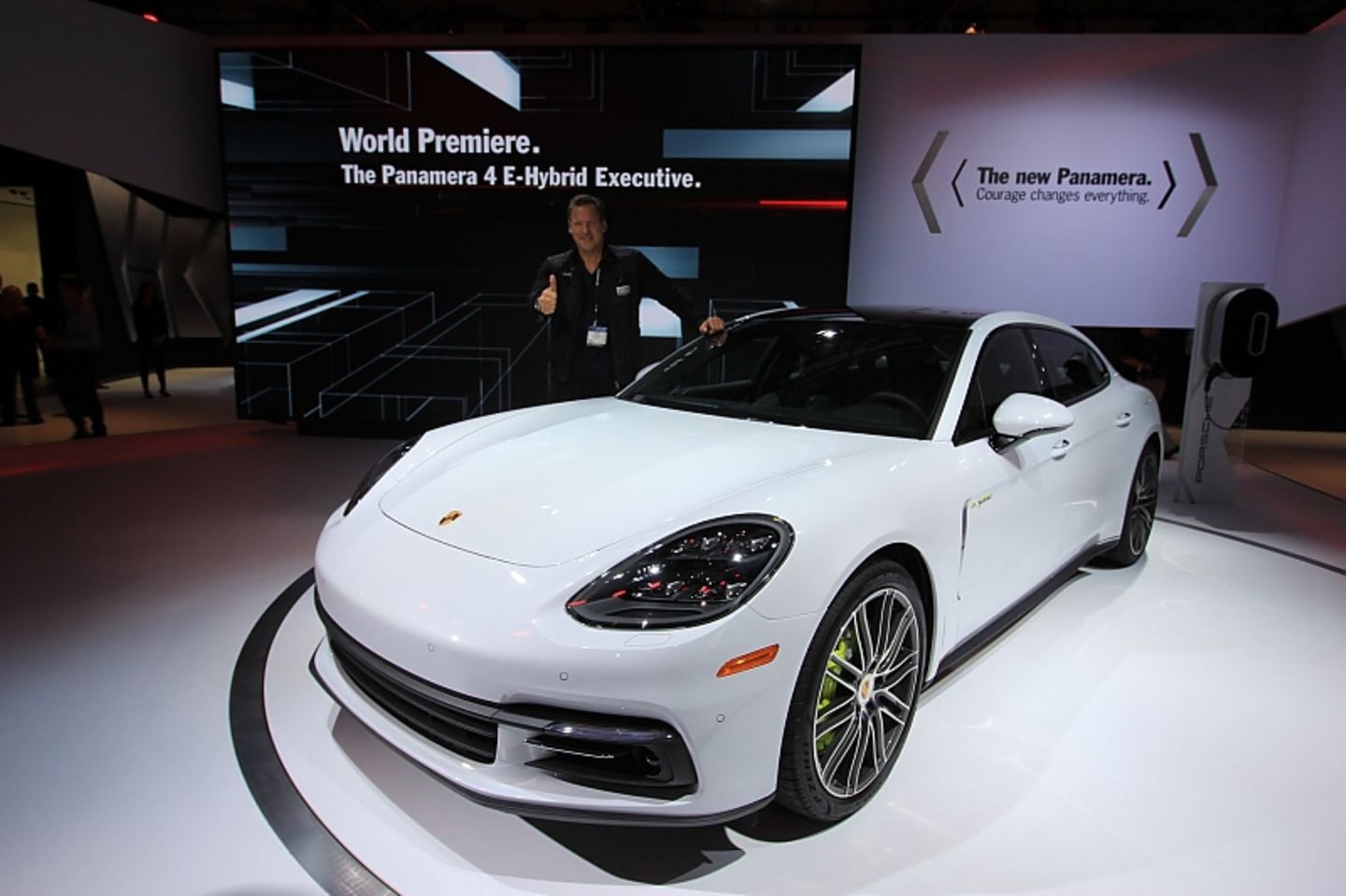 Porsche Panamera 4 E Hybrid Executive - 15 cm länger und noch luxuriöser