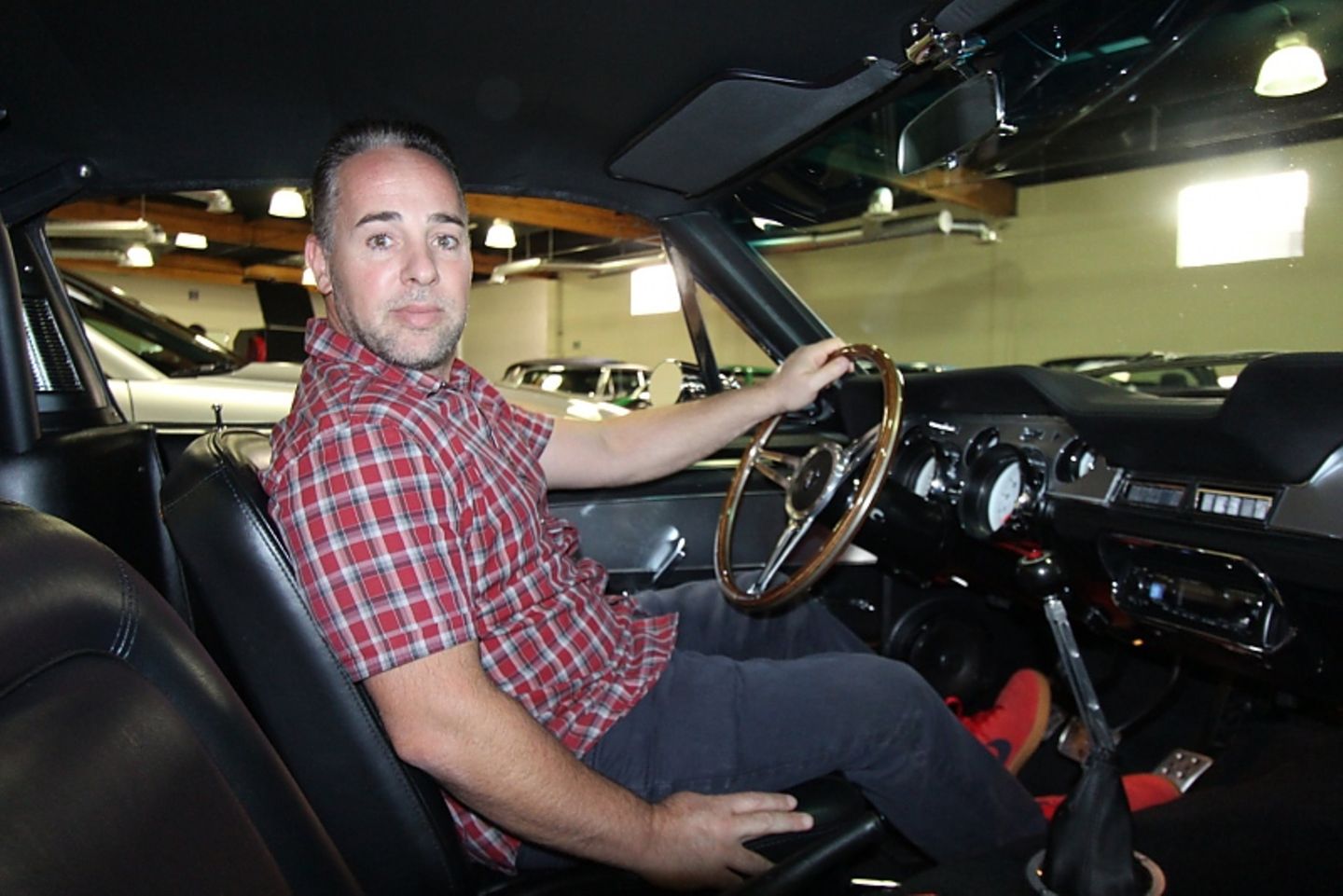 Fusion Luxury Motors und Firmeninhaber Yoel Wazana