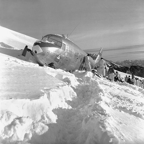 Dakota DC-3 der US Air-Force auf dem Gauligletscher