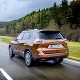 Nach zehn Sekunden erreicht der Nissan X Trail 2.0 dCi Landstraßentempo