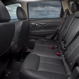 Dank der verschiebbaren Rückbank hat man hinten viel Platz