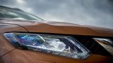 Bei der Top-Ausstattung sind Voll-LED-Scheinwerfer enthalten