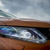 Bei der Top-Ausstattung sind Voll-LED-Scheinwerfer enthalten