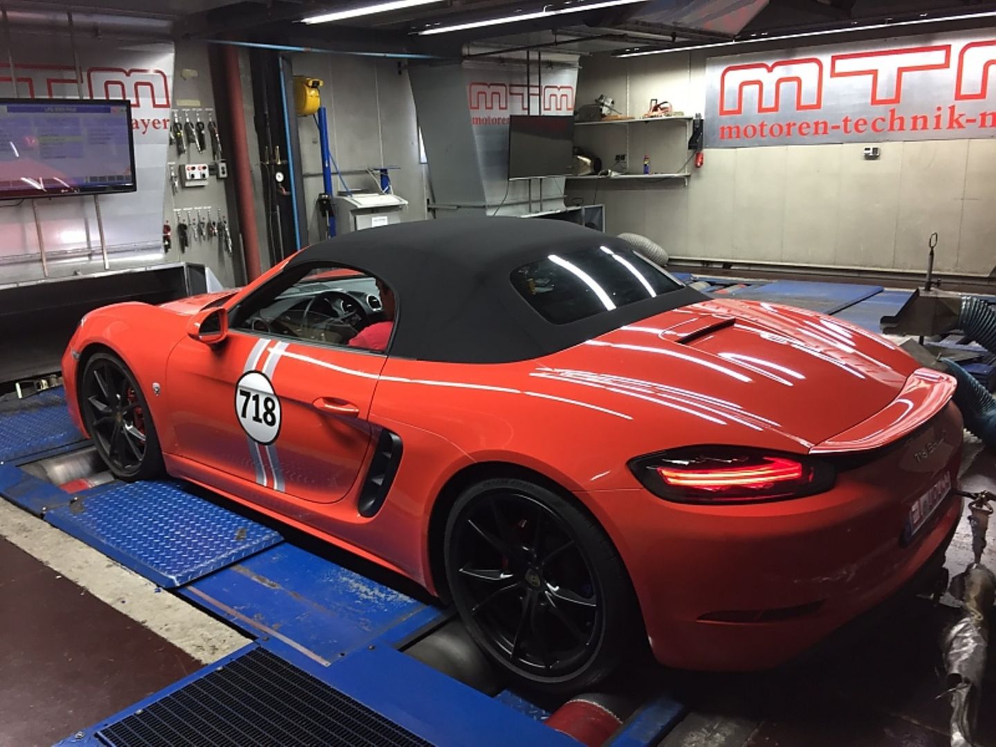 MTM Porsche 718 Boxster S - die Motorentechnik des Vierzylinders-Boxers wurde entsprechend angepasst