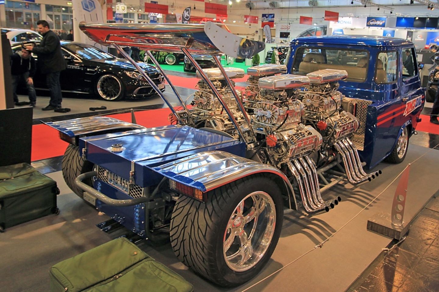 Hier gehen vier Motoren zu Werke.
