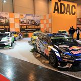 Rallye-Fahrzeuge aus verschiedenen Epochen.