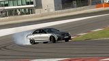 Ein Driftmode erleichtert das Querfahren.
