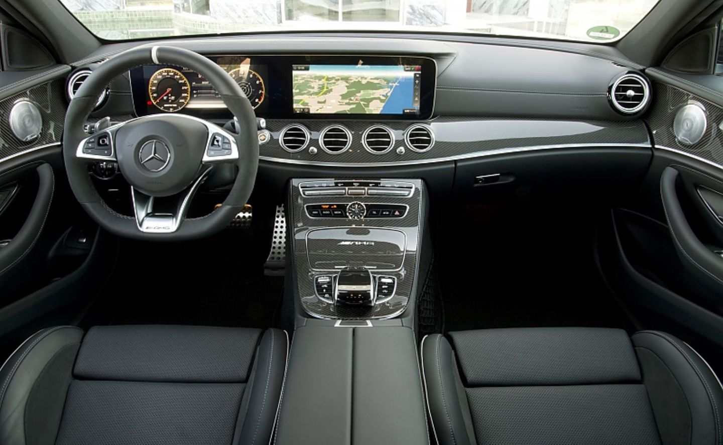 Das Cockpit des Mercedes AMG E 63 S 4Matic+.