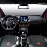 Das Cockpit ist deutlich moderner