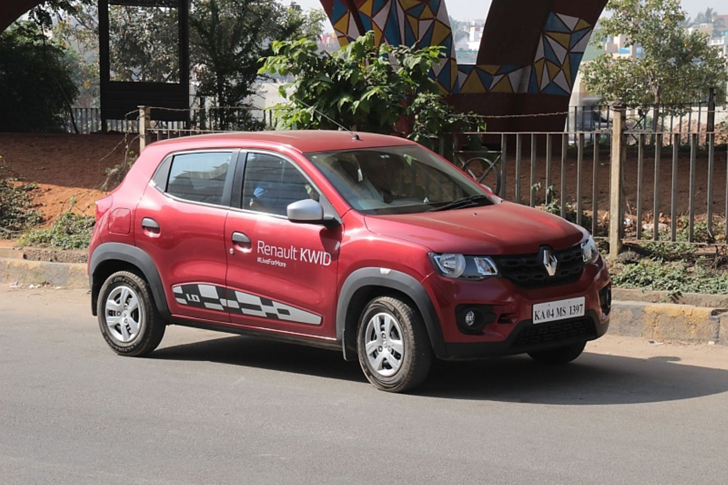 Der Renault Kwid kostet rund 269.000 Rupien, das sind etwa 3.706 Euro