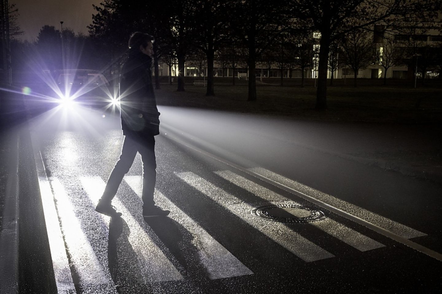 Selbst eingeblendete Zebrastreifen wären denkbar