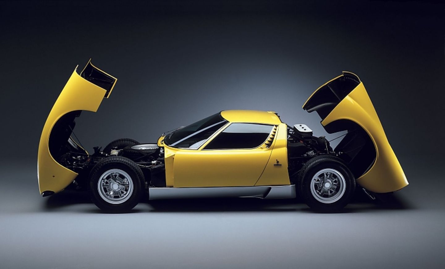 Auch der Lamborghini Miura kann Transformers