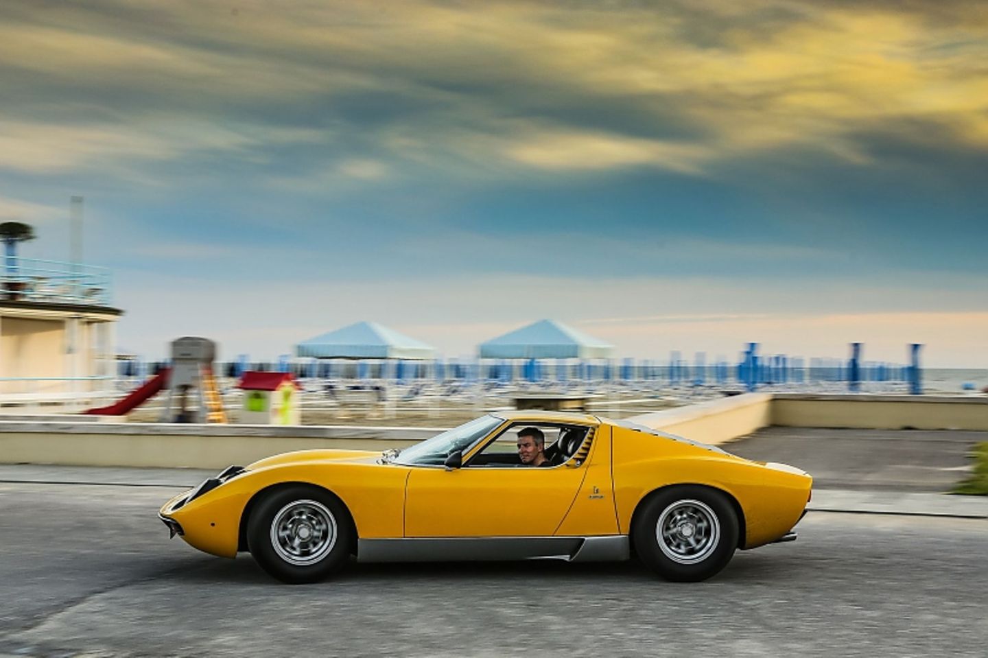 Der Lamborghini Miura wiegt knapp 1,2 Tonnen