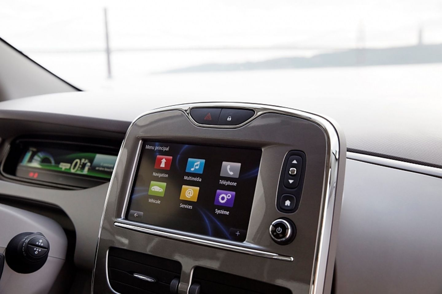 Renault Zoe Z.E. 40 - Navigationssystem ist serienmäßig