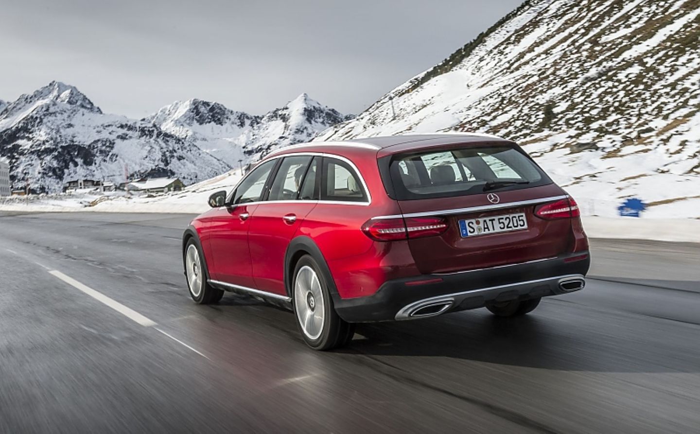 Der Mercedes E 220 d All-Terrain ist ein echter Allradler.