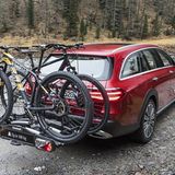 Bis zu 100 Kilogramm kann der Mercedes E 220 d All-Terrain auf seine Anhängerkupplung packen.