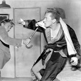 Douglas spielte in den Folgejahren in weiteren Film noirs mit, darunter dem Genreklassiker "Out of the Past" (Goldenes Gift) oder "Vierzehn Jahre Sing-Sing". Für seine Rolle in "Zwischen Frauen und Seilen" erhielt er 1950 seine erste Oscar-Nominierung.