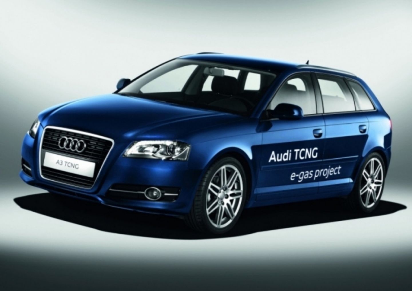 Audi setzt weiter auf erdgasbetriebene Autos. Auch ein CNG-A4-Avant soll kommen. Audi setzt weiter auf erdgasbetriebene Autos. Auch ein CNG-A4-Avant soll kommen.