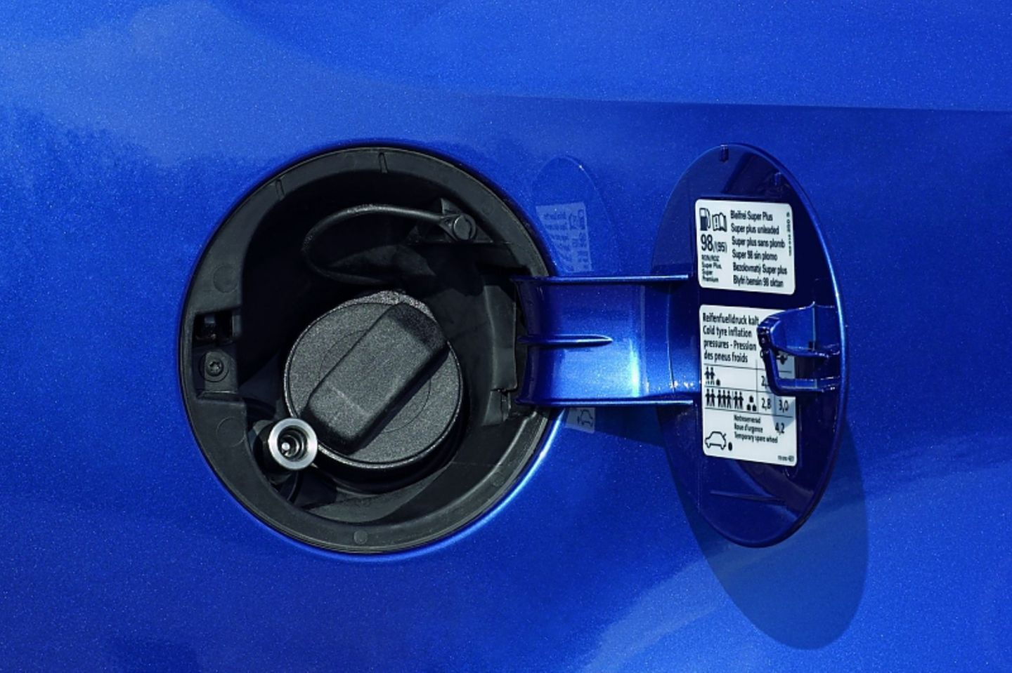 Der Tankstutzen des Touran TSI EcoFuel