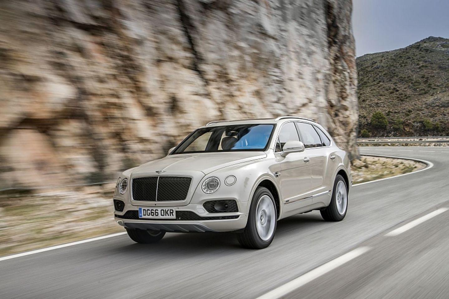 Der Bentley Bentayga ist nicht ganz so spitz ausgelegt, wie der Audi SQ7