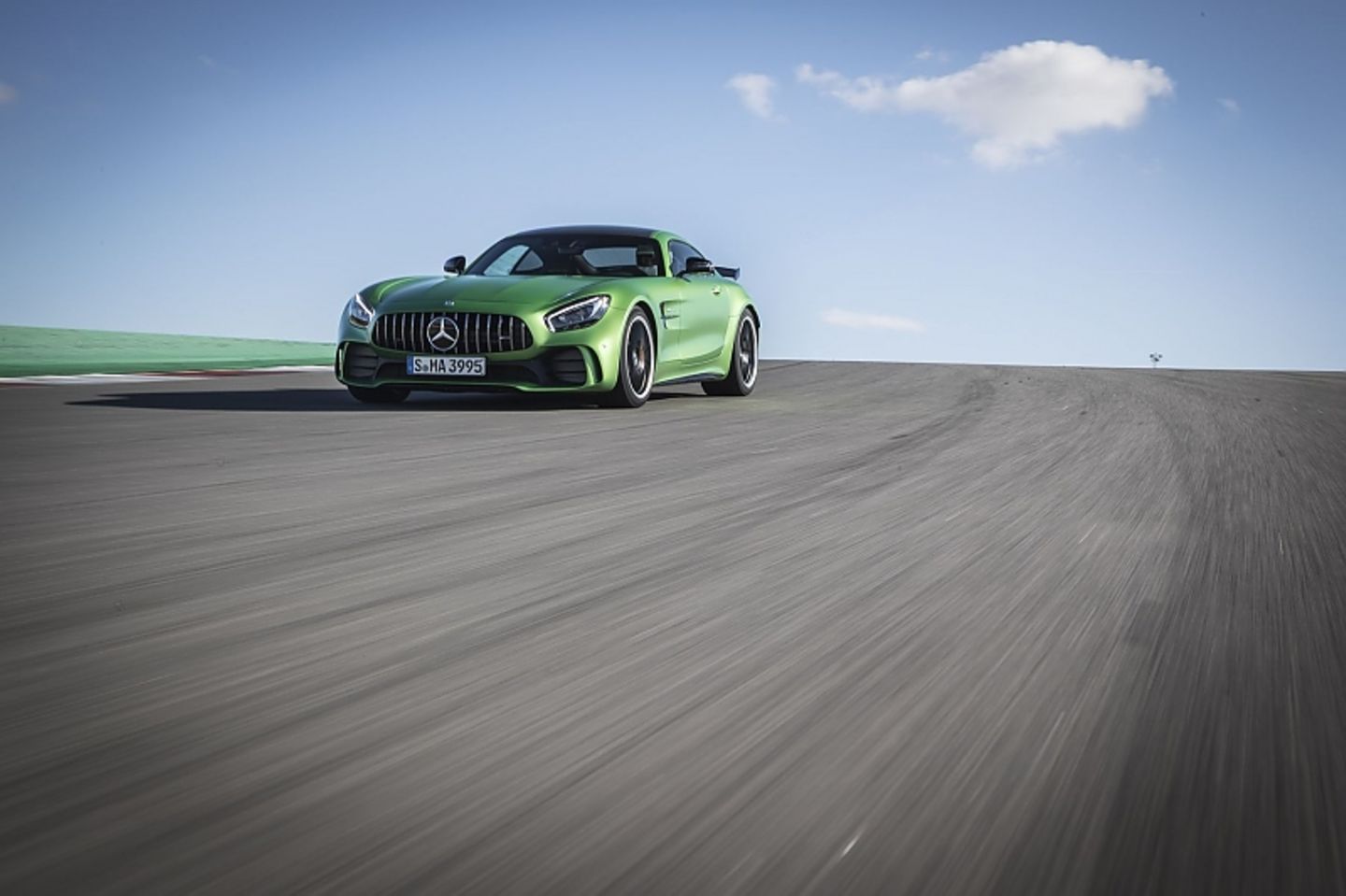 318 km/h ist er schnell.