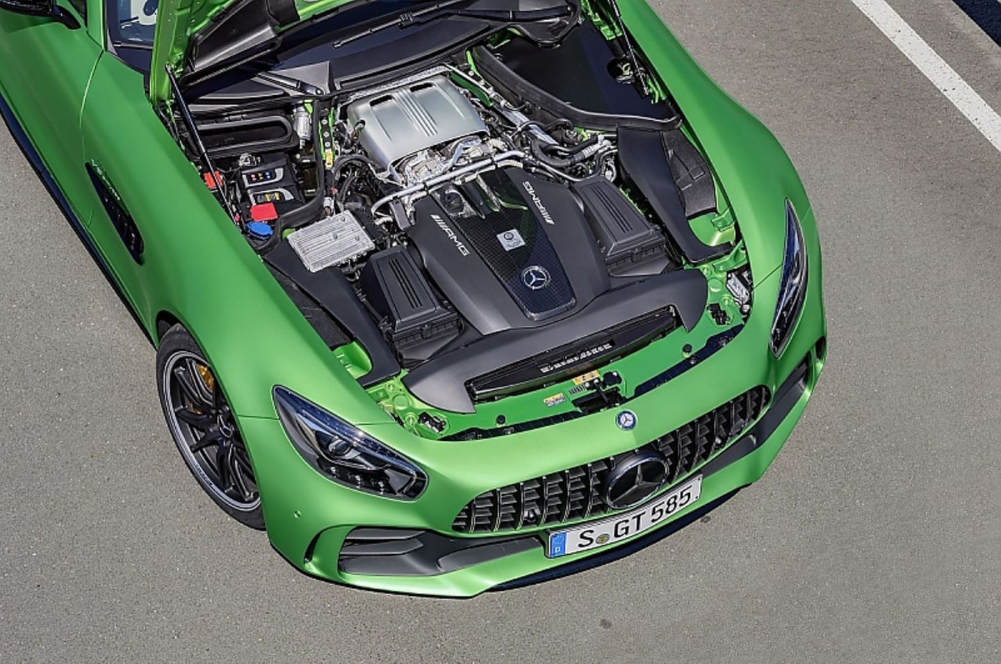 Der vier Liter große V8-Motor des Mercedes-AMG GT R.
