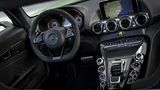 Das Cockpit des Mercedes-AMG GT R.