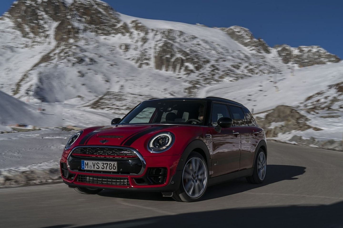 Den Mini John Cooper Works Clubman gibt es nur mit Allradantrieb