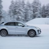 eine Höchstgeschwindigkeit von 272 Kilometern pro Stunde.