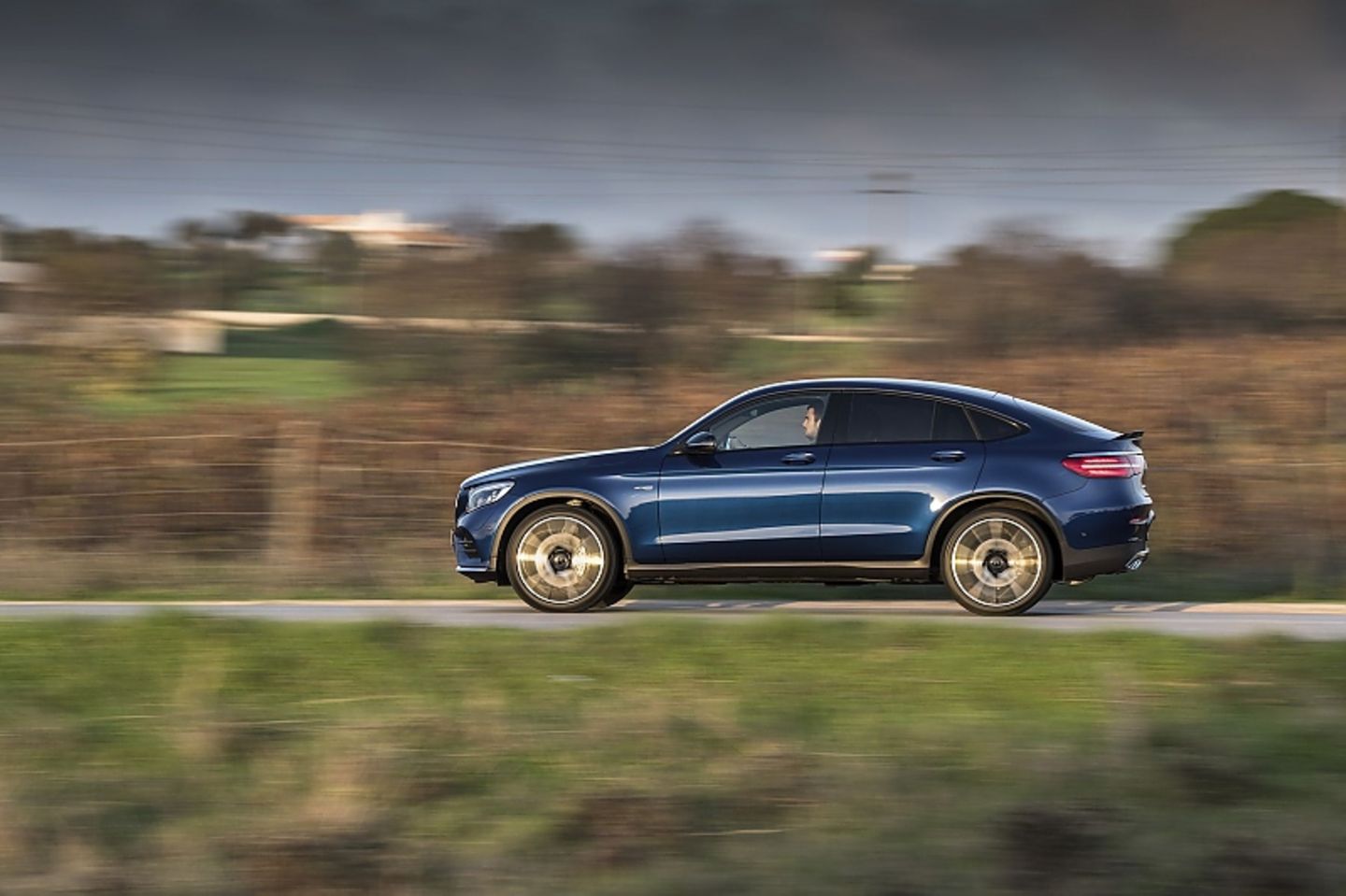 Der Mercedes-AMG GLC 43 4Matic ist 4,73 Meter lang,...