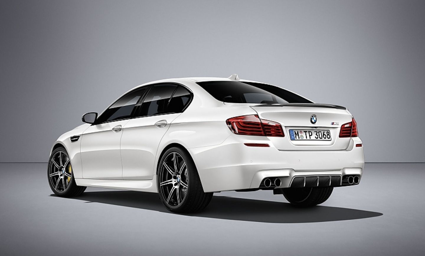 Der neue BMW M5 (hier die aktuelle Version) soll erstmals mit Allradantrieb erhältlich sein.