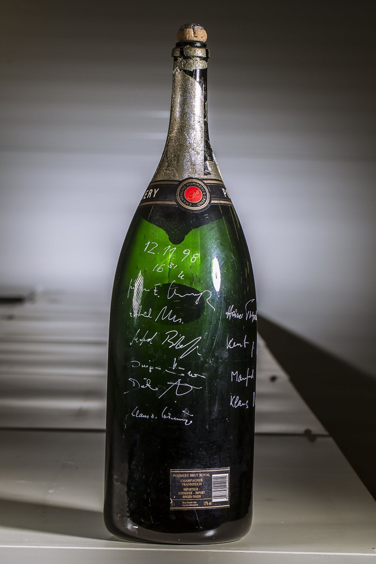 Neun-Liter-Champagnerflasche zur Hochzeit im Himmel von 1998