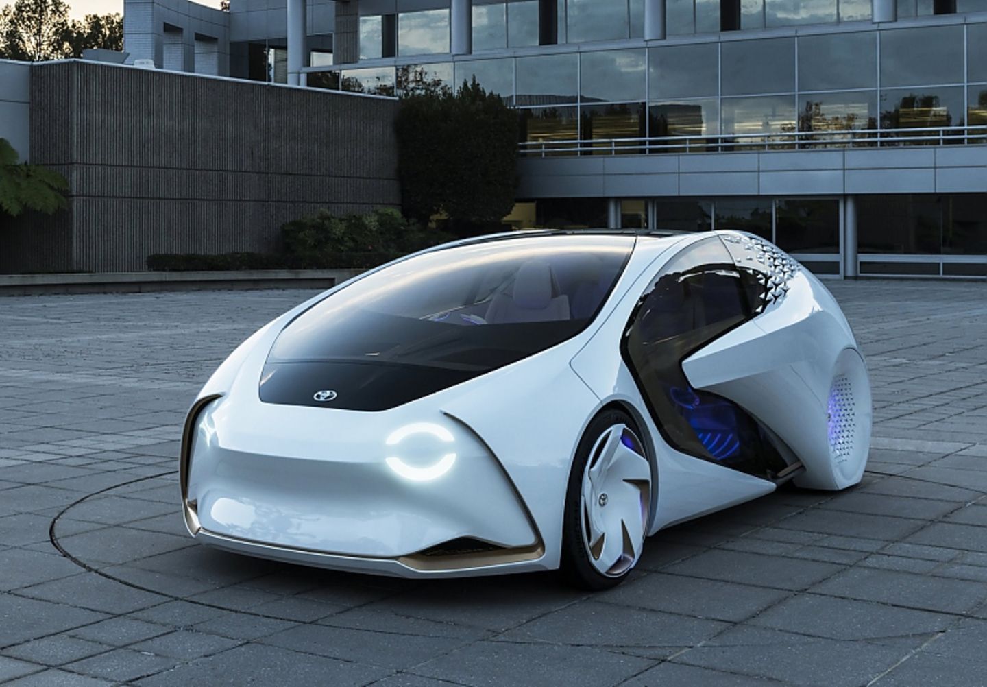 Toyota Concept-i