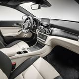 Der Innenraum des Mercedes GLA 2017 wurde leicht aufgewertet