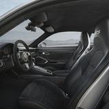 Serienmäßige Sportsitze im Porsche 911 GTS