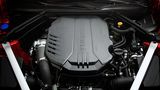 Zunächst sind ein Vierzylinder-Turbo mit 188 kW / 255 PS und einen V6-Biturbo Sechszylinder mit 286 kW / 365 PS erhältlich