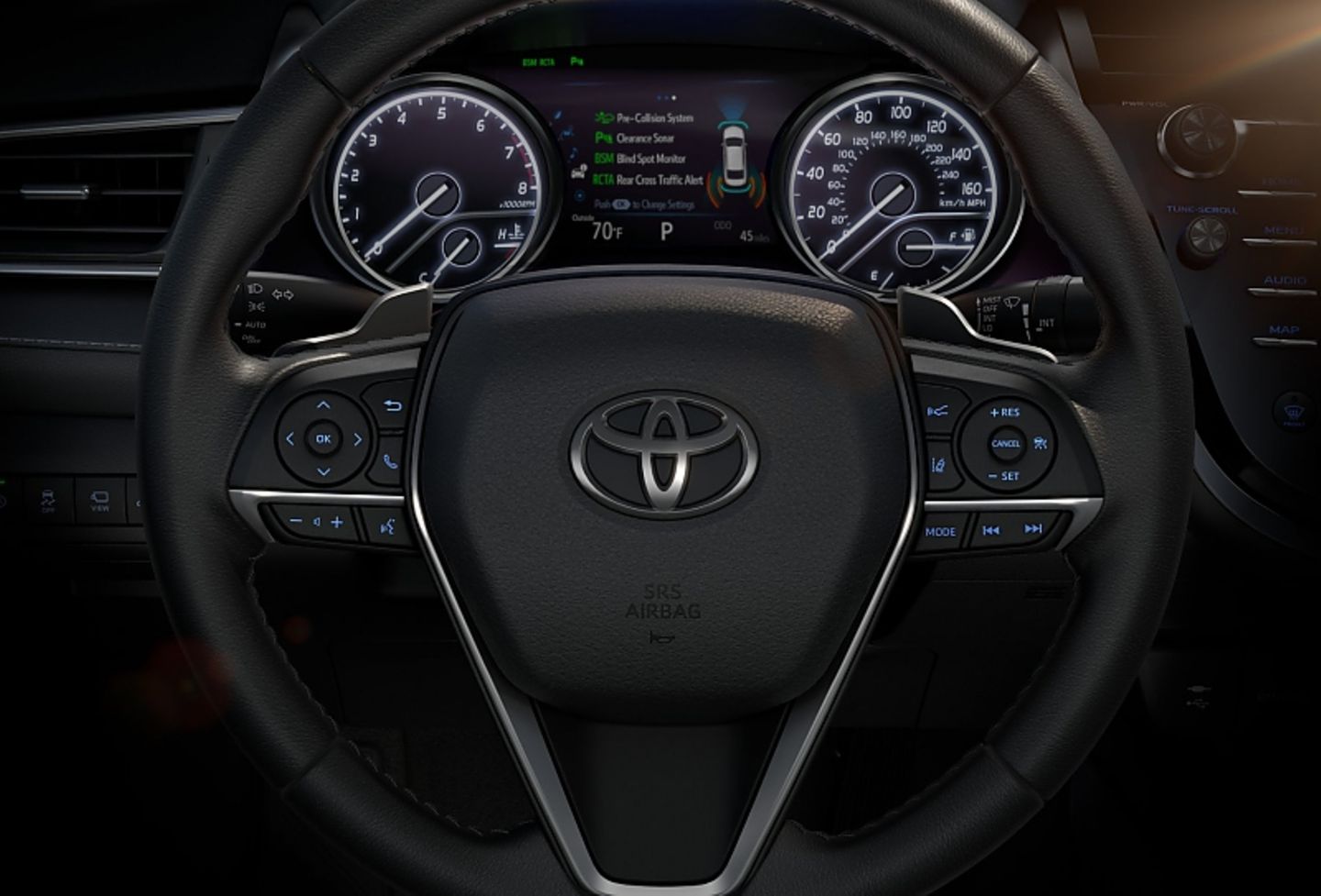 Toyota Camry 2018 - animierte Instrumente