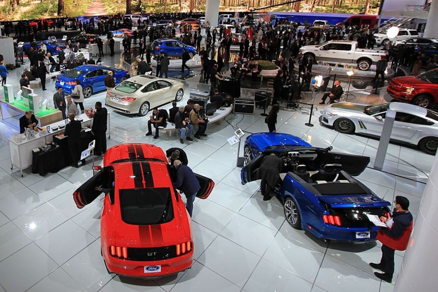 Ford Stand Detroit 2017