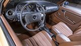 Der Innenraum eines Mercedes 230 der Baureihe W 123 - All Time Stars