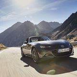 Mazda MX-5 RF 2.0 - das Dach öffnet in 13 Sekunden