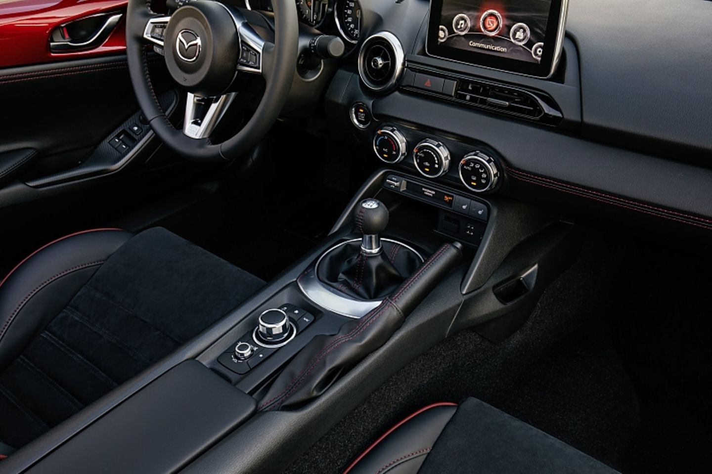 Mazda MX-5 RF 2.0 - startet bei 29.890 Euro