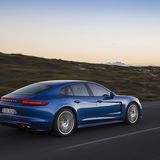 Der Porsche Panamera 4 E Hybrid steht ab dem April beim Händler