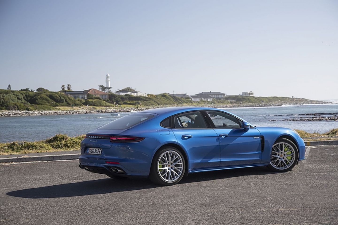 Der Porsche Panamera 4 E Hybrid erreicht nach 4,6 Sekunden 100 km/h
