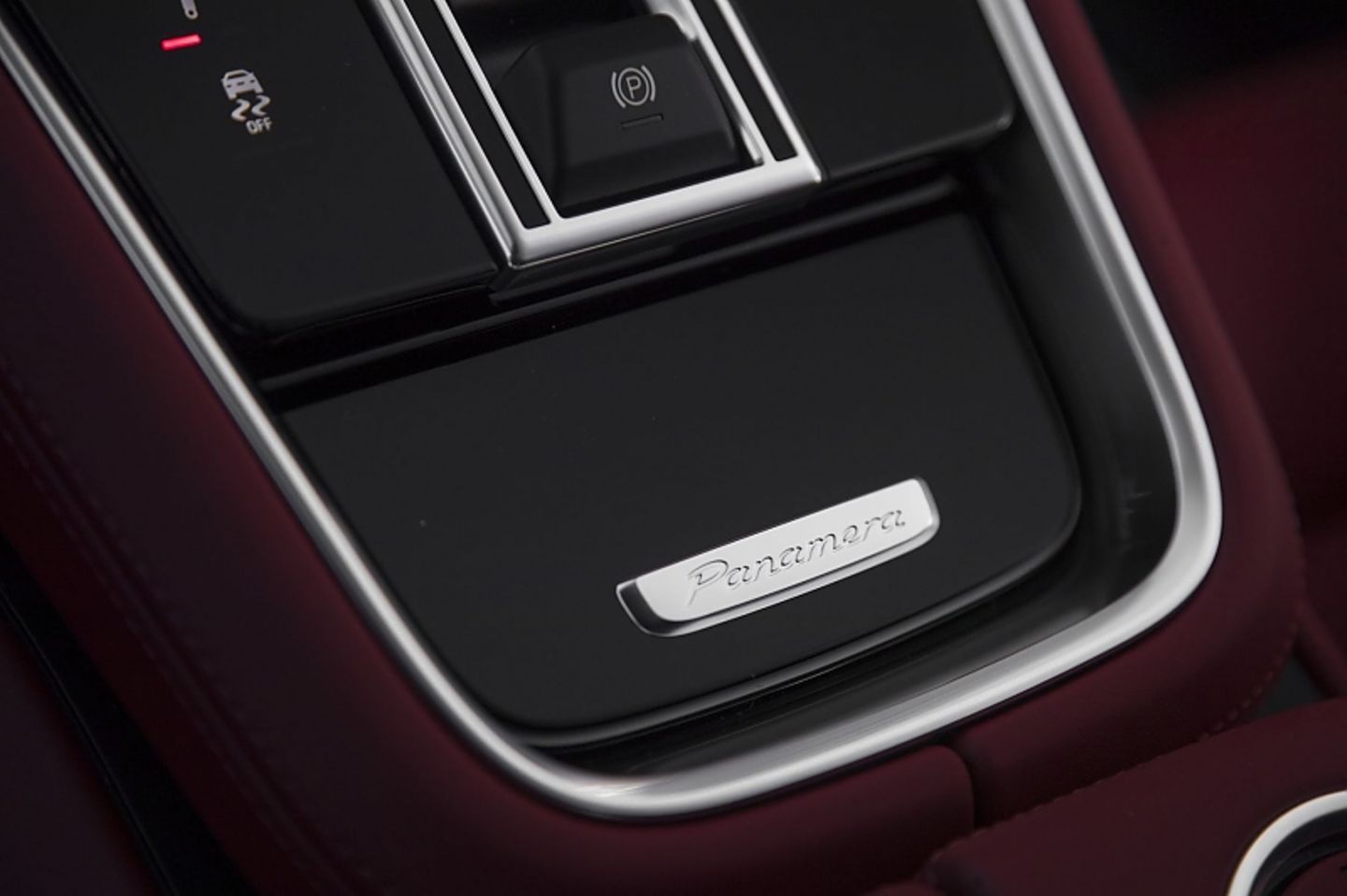 Der Porsche Panamera 4 E Hybrid ist die günstigste Art Panamera zu fahrten