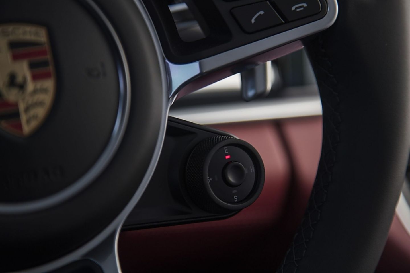 Wie beim 918er Spyder: Drehrad für die Fahrmodi